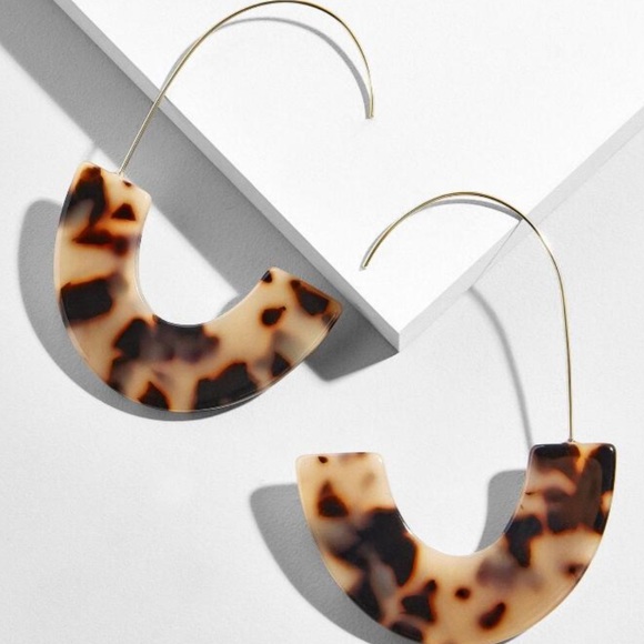 Jewelry - Tortious Resin Half Hoop Earrings